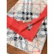 Will glow shiny scarf Burberry long scarf Dynamic and elegant urban styling accessories, soft touch. Classic Burberry floral pattern with plaid print, exquisite and gorgeous modeling embellishment, beautiful to the extre