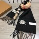 Burberry heavy duty pop-up   counter synchronization, chic premium cashmere scarf! Can be formal, can be casual, very fashionable design.B family this weaving method is more difficult, and very costly yarn, double-sided 