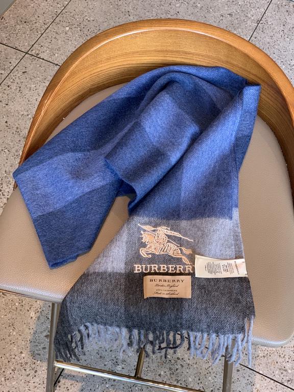 Burberry latest men's two-color pure cashmere scarf   our men's scarf and buy and cherish ~~~ men's models are really few and far between, only a few models a year, are export orders so it is more difficult to meet. Men'