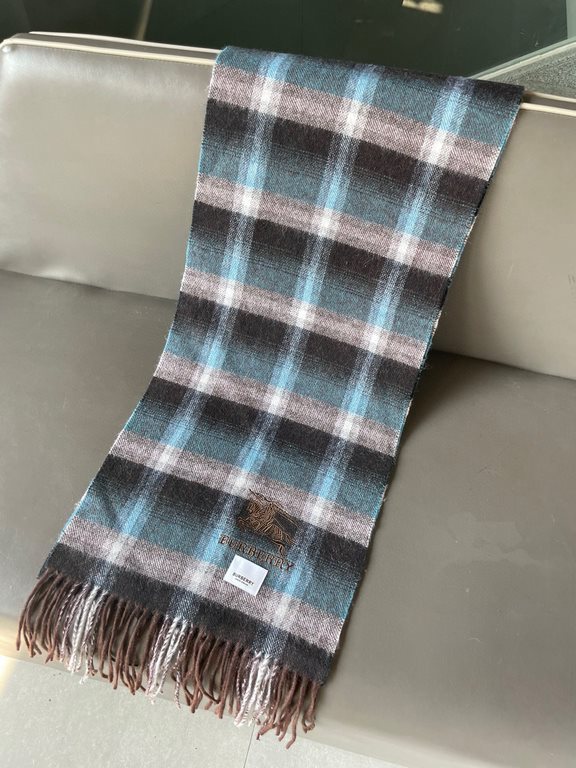 Price  Barberry's latest plaid men's and women's welfare models   The classic plaid mixed velvet scarf of the hallowed royalty Barbara's War Horse  Exclusive channel goods bulingbuling series! Hand one! Give a good gift 