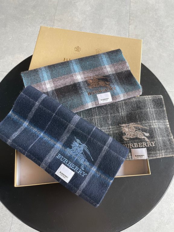 Price  Barberry's latest plaid men's and women's welfare models   The classic plaid mixed velvet scarf of the hallowed royalty Barbara's War Horse  Exclusive channel goods bulingbuling series! Hand one! Give a good gift 