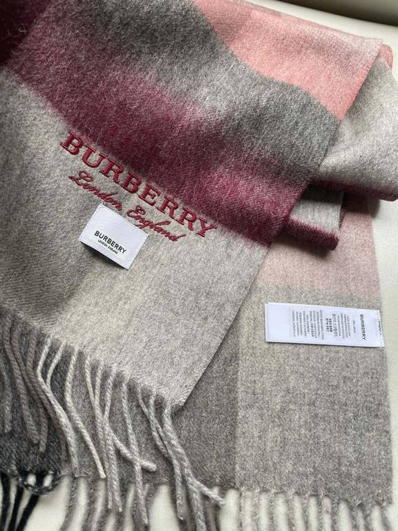 Burberry High-quality imported cashmere letters logo embroidered scarf surprise shelves Overseas counter latest men and women couples cashmere scarf domestic counter are not on the shelves from the style to the fabric ar