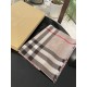 Burberry counter new   scarf shawl heavy to come. Counter inspection  burberry original single hall of fame royal newest models   counter in the sale of 16,000   manpower essential burberry single product. Each color is 