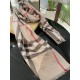 Burberry counter new   scarf shawl heavy to come. Counter inspection  burberry original single hall of fame royal newest models   counter in the sale of 16,000   manpower essential burberry single product. Each color is 