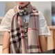 Burberry counter new   scarf shawl heavy to come. Counter inspection  burberry original single hall of fame royal newest models   counter in the sale of 16,000   manpower essential burberry single product. Each color is 