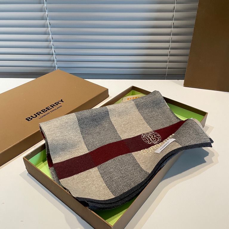 vi  recommended  Barberry 2022 counter the latest models Tb scarf [top cashmere scarf]   burst models Oh    physical genuinely beautiful   knitted scarf with a fine logo embroidery     the entire scarf color collocation 