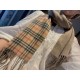 B Family. Double-sided cashmere scarf] BURBERRY! The latest hot scarf of the year! Top quality [high-end digital airbrush] 180  30cm, double-sided scarf available on both sides of a equal to two Oh ～ each side is very go