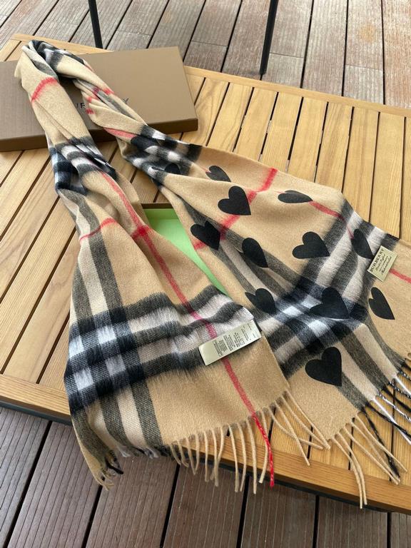 Price   [Bur - classic   peach heart] can be used all year round single product, and is the closet more than one of the exclusive, the rate of No. 1, Burberry cashmere scarf served both men and women can be used   in suc