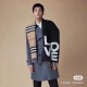 Burberry - Burberry's latest models of reversible scarves   one side of the plain LOVE, one side of the classic plaid   very stylish design! 180  30cm, is a charming embodiment of elegant art! Scarf style men and women u