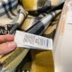 Burberry arrived the attention of the war horse embroidery standard new color all the latest official website color, the highest quality of young designers launched the latest concept, with the tonal yarn dyeing and then