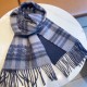 Burberry collection models double-sided scarf   this is called the real family benefits  B home this cashmere shawl fabric is very satisfied ~ feel really good to no   chilly winter stick neck around really comfortable s