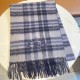 Burberry collection models double-sided scarf   this is called the real family benefits  B home this cashmere shawl fabric is very satisfied ~ feel really good to no   chilly winter stick neck around really comfortable s