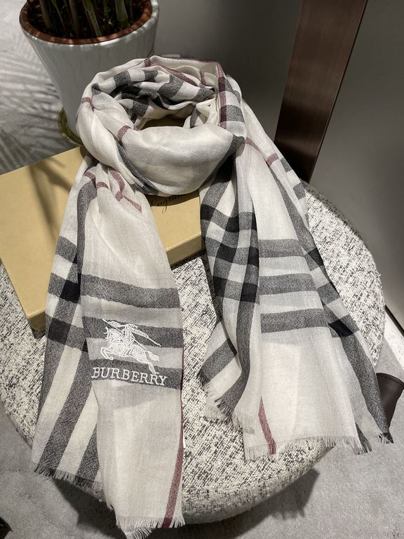 Burberry genuine series goods exclusively for flagship store vip      top Scotland imported cashmere   incomparable noble elegance intellectual style   simple atmospheric design   absolute Not fancy style Ring velvet pro