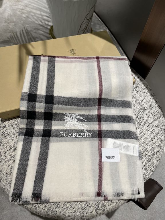 Burberry genuine series goods exclusively for flagship store vip      top Scotland imported cashmere   incomparable noble elegance intellectual style   simple atmospheric design   absolute Not fancy style Ring velvet pro