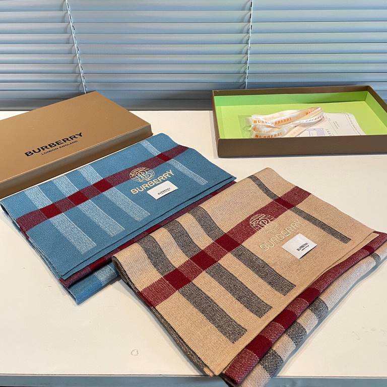 vi  recommended  Barberry 2022 counter the latest models Tb scarf [top cashmere scarf]   burst models Oh    physical genuinely beautiful   knitted scarf with a fine logo embroidery     the entire scarf color collocation 