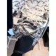 BURBERRY. exquisite triangular needle locking edge Original single beauty, the classic explosive models are back   high cutting-edge    Burberry new  embroidered war horse  imported Nepalese cashmere top embroidery scarf