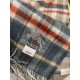 . Burberry original single counter small shawl, the domestic counter has not been put on sale    100% top cashmere material   very warm   soft skin-friendly, do not tie the neck   classic Burberry plaid reversible design