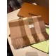 Burberry overseas counter the latest men's women's couple   lamb wool scarf ~ surprise on the shelves   domestic counters are not on the shelves, from the style to the fabric are awesome  , the classic striped pattern, r