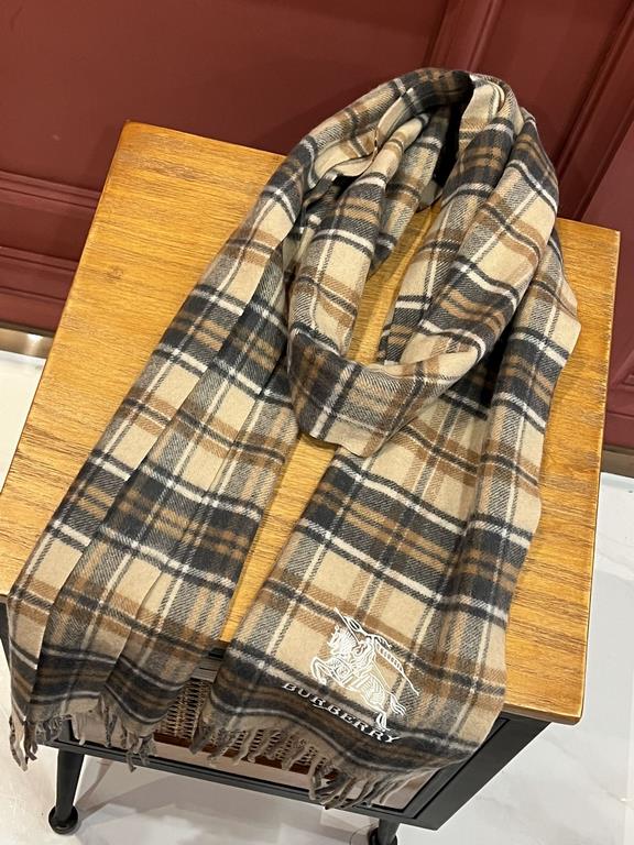 Burberry burberry counter grade classic cashmere plaid scarf! The true fragrance series must be recommended! Counter the latest quality, the current counter are replaced with pure handmade four corners sewing white label