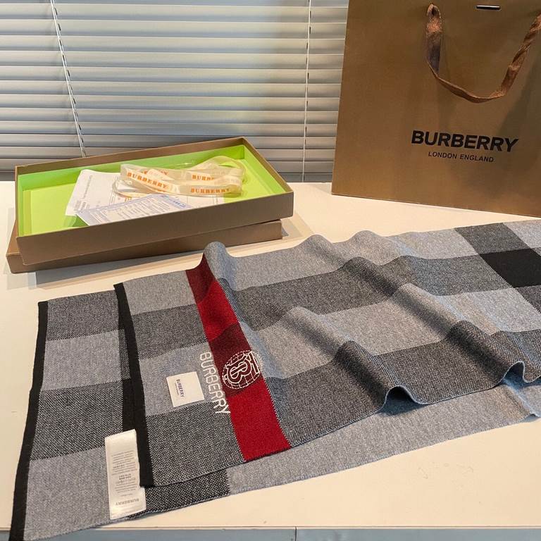 vi  recommended  Barberry 2022 counter the latest models Tb scarf [top cashmere scarf]   burst models Oh    physical genuinely beautiful   knitted scarf with a fine logo embroidery     the entire scarf color collocation 