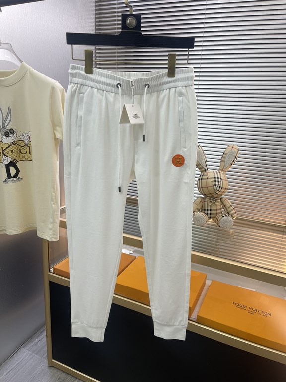 Hermes, men's drawstring sports casual pants, the new release of the new customized, meticulous details to create an evergreen hundred looks as well as comfortable and versatile. Casual sweatpants as one of the fashionab