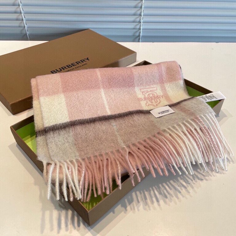 B home. [Men's and Women's Scarves] Rage to keep for yourself, a rare high-end men's model! Family benefits! Burberry very positive men's scarf ~ fabric love, very soft and delicate comfortable, light water ripple! Atmos