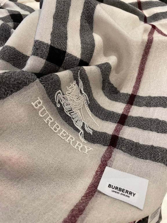 Burberry genuine series goods exclusively for flagship store vip      top Scotland imported cashmere   incomparable noble elegance intellectual style   simple atmospheric design   absolute Not fancy style Ring velvet pro