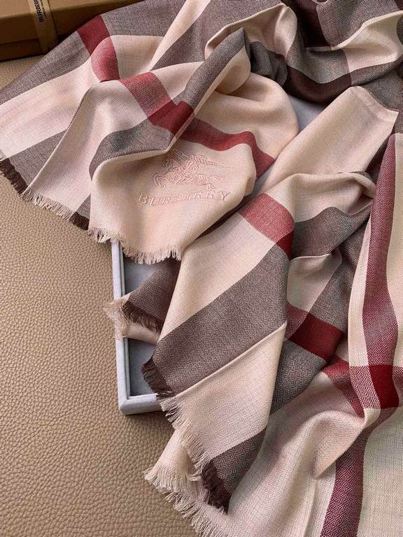 . B home. [Smokey Rose Pink] Forever chic  Burberry Classic Grid Thin Diamond Pattern Velvet Scarf ~ rare classic grid, such a grid really look every year feel good, this year is more retro chic style representative   Ve