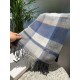 Loewe [Men's and Women's Scarves] Rage to keep for yourself, a rare high-end men's style! Family benefits! Burberry very positive men's scarf ~ fabric big love, very soft and delicate comfortable, light water ripple! Atm