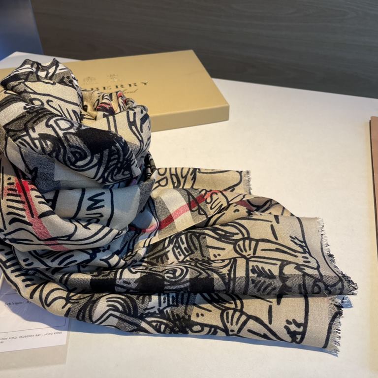 Equestrian rider Burberry counter new   scarf shawl heavy to come. Counter inspection  burberry original single hall of fame royal latest models  counter in the sale of 16,000   manpower must have burberry single product