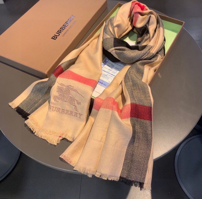 Burberry   Forever chic  Burberry Classic Grid Thin Diamond Pattern Velvet Scarf ~ rare classic grid, such a plaid really look good every year, and this year it is a representative of the retro chic style   The fabric of