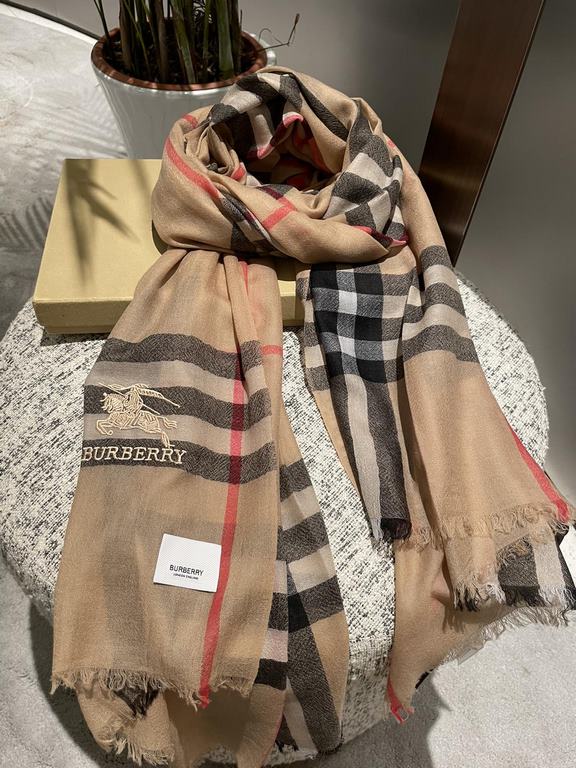 Burberry genuine series goods exclusively for flagship store vip      top Scotland imported cashmere   incomparable noble elegance intellectual style   simple atmospheric design   absolute Not fancy style Ring velvet pro