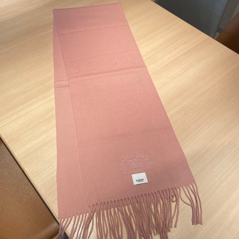 Burberry - Burberry   rage to push the volume of explosive models   classic collection of models plain scarf   heavy recommended   100% lambswool   very warm   soft and skin-friendly, do not tie the neck   the classic pl