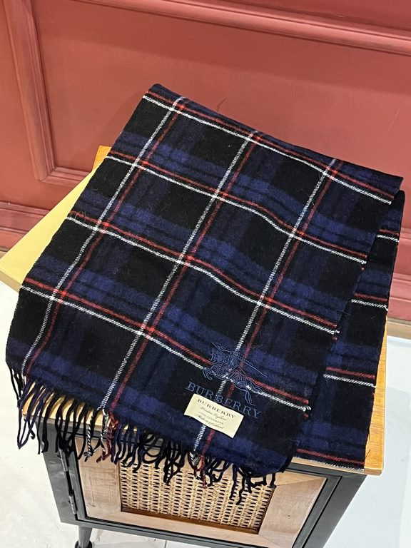 Barberry classic models cashmere plaid quality feel good to not  100% cashmere   high cutting-edge products   absolutely screaming quality   top design models of fashion big brands ... Classic plaid with fashion color bl