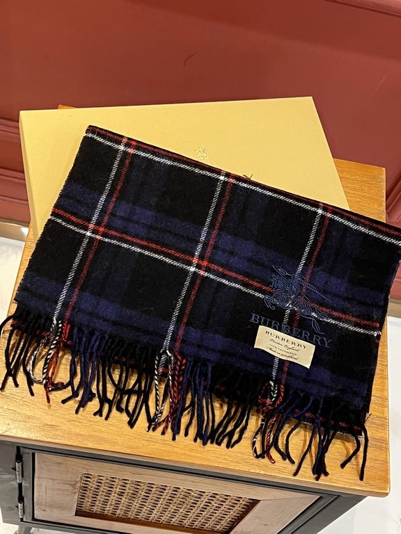 Barberry classic models cashmere plaid quality feel good to not  100% cashmere   high cutting-edge products   absolutely screaming quality   top design models of fashion big brands ... Classic plaid with fashion color bl