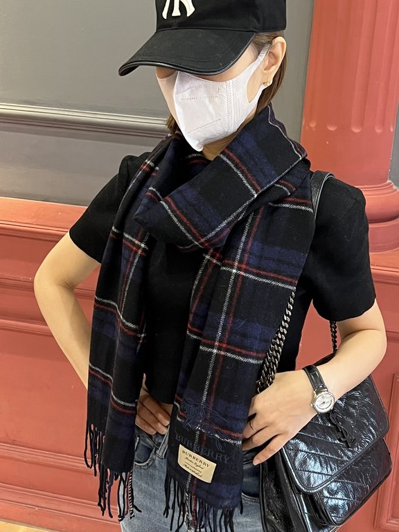 Barberry classic models cashmere plaid quality feel good to not  100% cashmere   high cutting-edge products   absolutely screaming quality   top design models of fashion big brands ... Classic plaid with fashion color bl