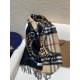 Limited edition B family crest double-sided printed scarf   classic plaid for the bottom, highlighting the temperament   This is a limited edition, sold  , men and women's universal models, must must must must collect! T