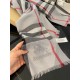 Burberry counter new   scarf shawl heavy to come. Counter inspection  burberry original single hall of fame royal newest models   counter in the sale of 16,000   manpower essential burberry single product. Each color is 