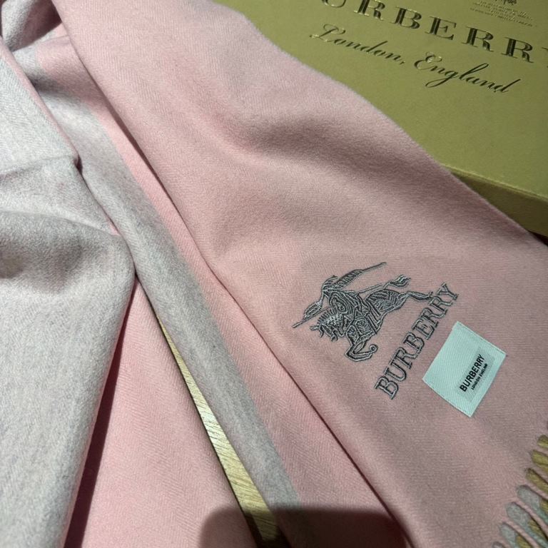 Barberry [Men's and Women's Scarves] Rage to keep for yourself, a rare high-end men's model! Family benefits! Burberry very positive men's scarf ~ fabric big love, very soft and delicate comfortable, light water ripple! 