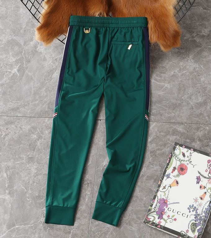 Hermes simple fashion spring and summer casual pants   wearing a very comfortable low-profile without losing luxury wear out very class, pants style and tailoring also need not be said on the body of the exquisite leap. 