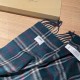 Price   Rage to push the volume of new models   Heavy recommended   Burberry official website of the latest models   100% top quality cashmere material   very warm   soft skin-friendly, not tie the neck   classic Burberr