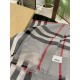 Burberry counter new   scarf shawl heavy to come. Counter inspection  burberry original single hall of fame royal newest models   counter in the sale of 16,000   manpower essential burberry single product. Each color is 