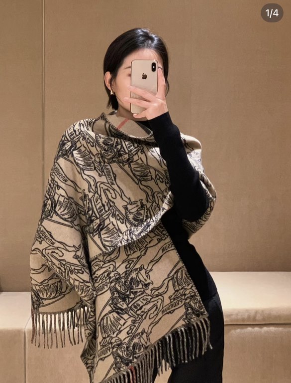 Exclusive explosive models, Bur equestrian knight reversible shawl, all kinds of good-looking, known as Burberry's most beautiful models this year, the most classic jacquard equestrian warhorse logo  classic khaki color 