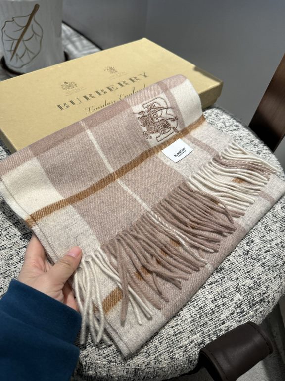 Price Barberry [Men's and Women's Scarves] Rage to keep for yourself, a rare high-end men's model! Family benefits! Burberry very positive men's scarf ~ fabric big love, very soft and delicate comfortable, light water ri