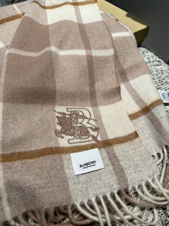 Price Barberry [Men's and Women's Scarves] Rage to keep for yourself, a rare high-end men's model! Family benefits! Burberry very positive men's scarf ~ fabric big love, very soft and delicate comfortable, light water ri