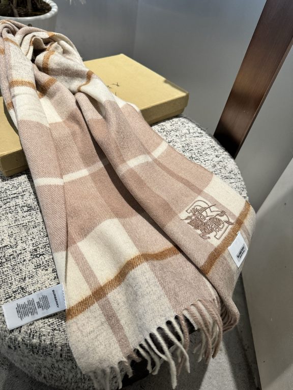 Price Barberry [Men's and Women's Scarves] Rage to keep for yourself, a rare high-end men's model! Family benefits! Burberry very positive men's scarf ~ fabric big love, very soft and delicate comfortable, light water ri