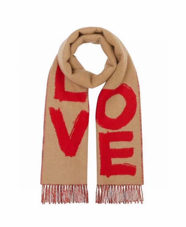 Burberry - Burberry's latest models of reversible scarves   one side of the plain LOVE, one side of the classic plaid   very stylish design! 180  30cm, is a charming embodiment of elegant art! Scarf style men and women u