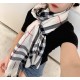 Heavyweight recommended   [top foreign single]   fire N years of the classic grid, when the trend of people have several Burberry scarves in the closet, a small scarf its role can not be underestimated, it is absolutely 