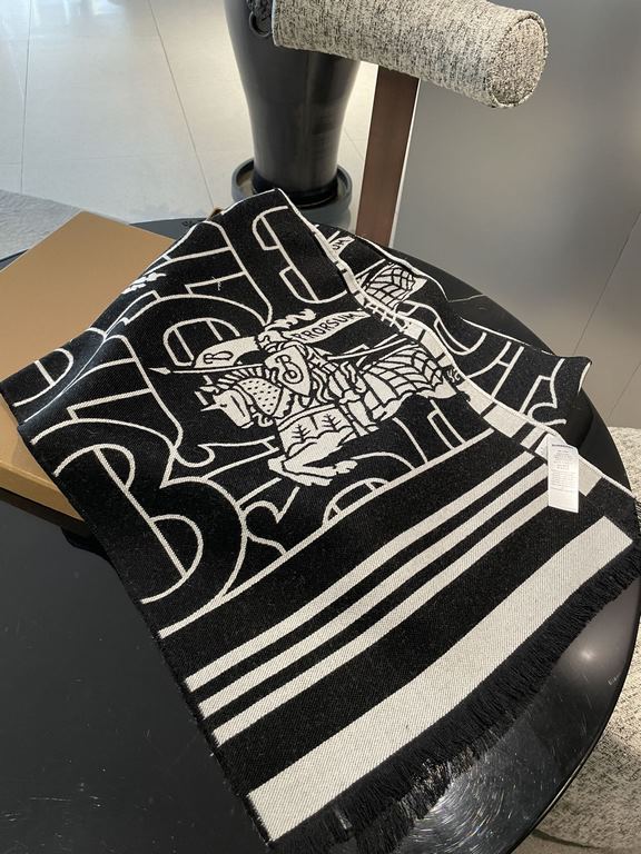 Burberry latest models   cattle full of TB series limited edition models   double-sided jacquard scarf small shawl, men and women with the same models, low-key not flashy, truly high-end boutique   produced in Scotland w