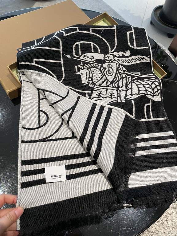 Burberry latest models   cattle full of TB series limited edition models   double-sided jacquard scarf small shawl, men and women with the same models, low-key not flashy, truly high-end boutique   produced in Scotland w